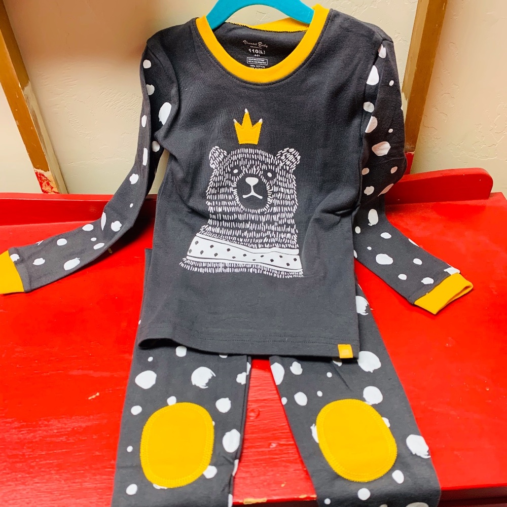 NWT Adorable Bear with knee patches Pajama Set
